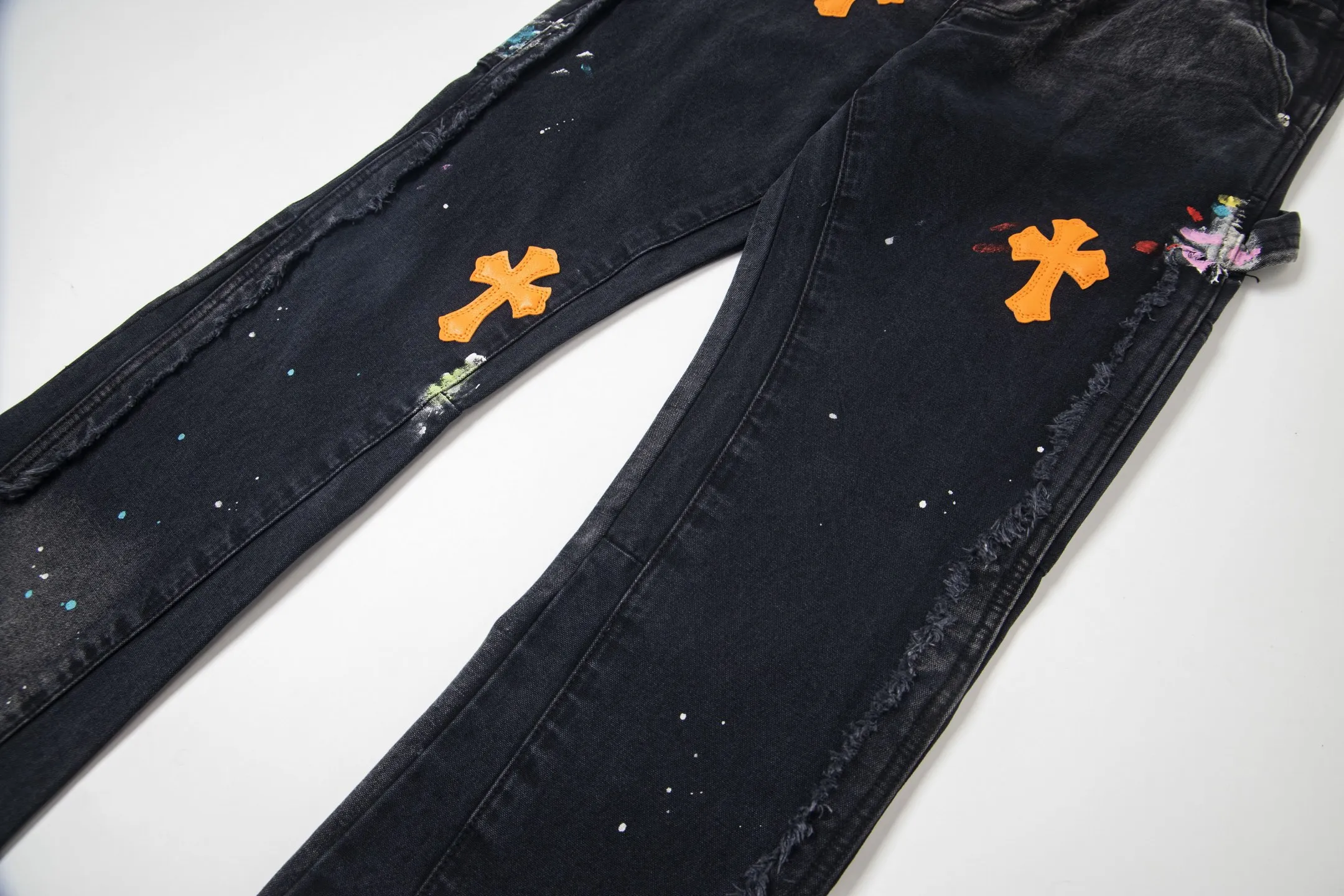 #8176 P260💰 Independent GALLERY DEPT. Vintage splash-ink splicing black and orange cross loose washed flared jeans - truly restore the ultimate vintage texture - original hardware accessories washed and other elevators, QR code analysis are all purchased from the original factory, high degree of restoration, you are welcome to compare with a certain product ~ - three-dimensional version Loose and comfortable, not picky about the figure, tall and slim, factory Seiko, original factory quality control, same style for men and women, can be matched with couples, versatile recommendation Essential jeans for all seasons - sizes: 28 30 32 34 36
